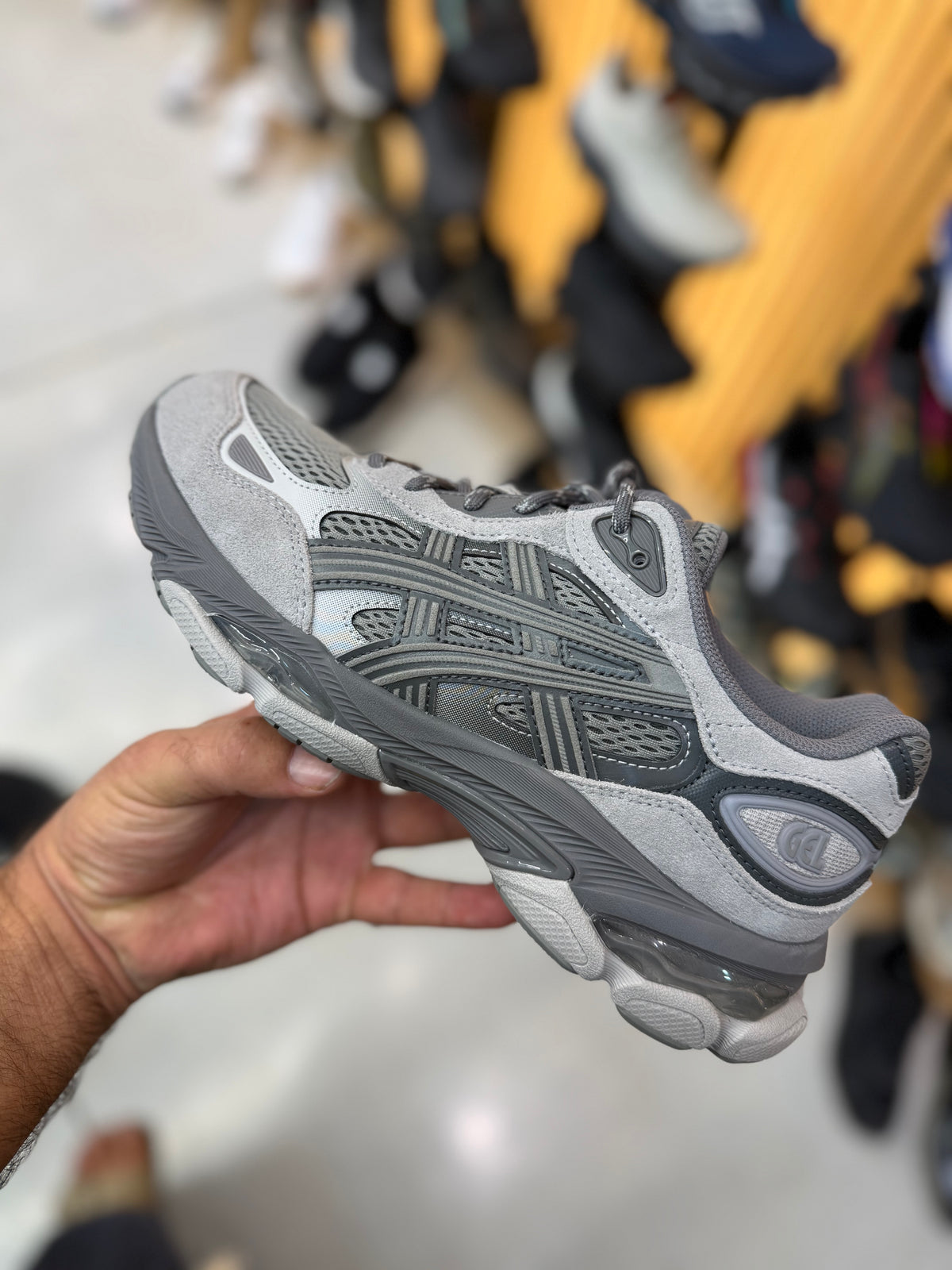 ASICS NYC אפור
