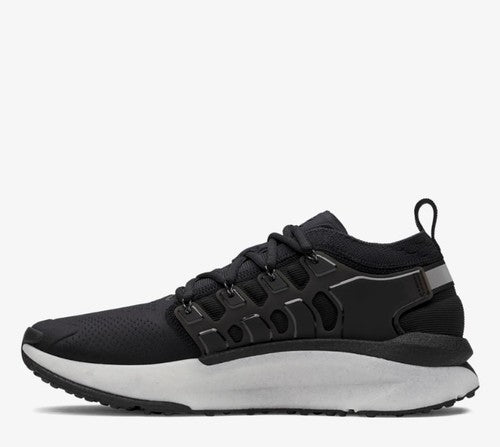 עלי ריצה מדגם Under Armour Phantom X שחור לבן