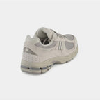 New balance 2002 בג׳